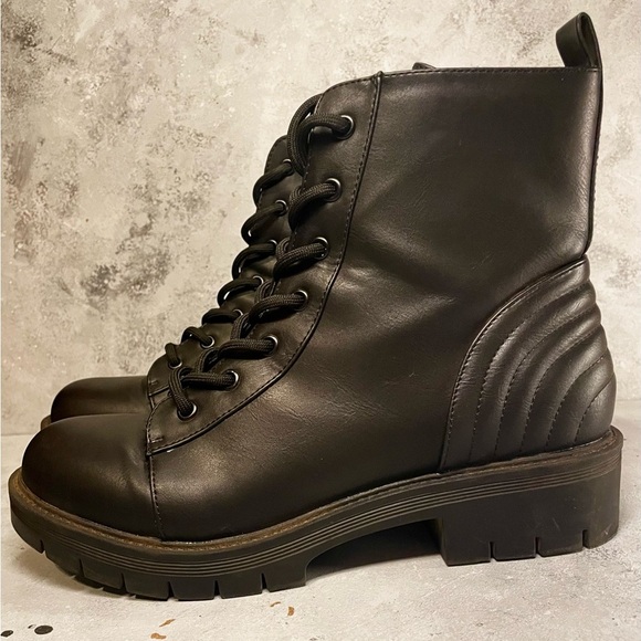 Mia Black Chunk Heel Zip Up Ankle Boots Size 9 1/2 - Picture 1 of 8